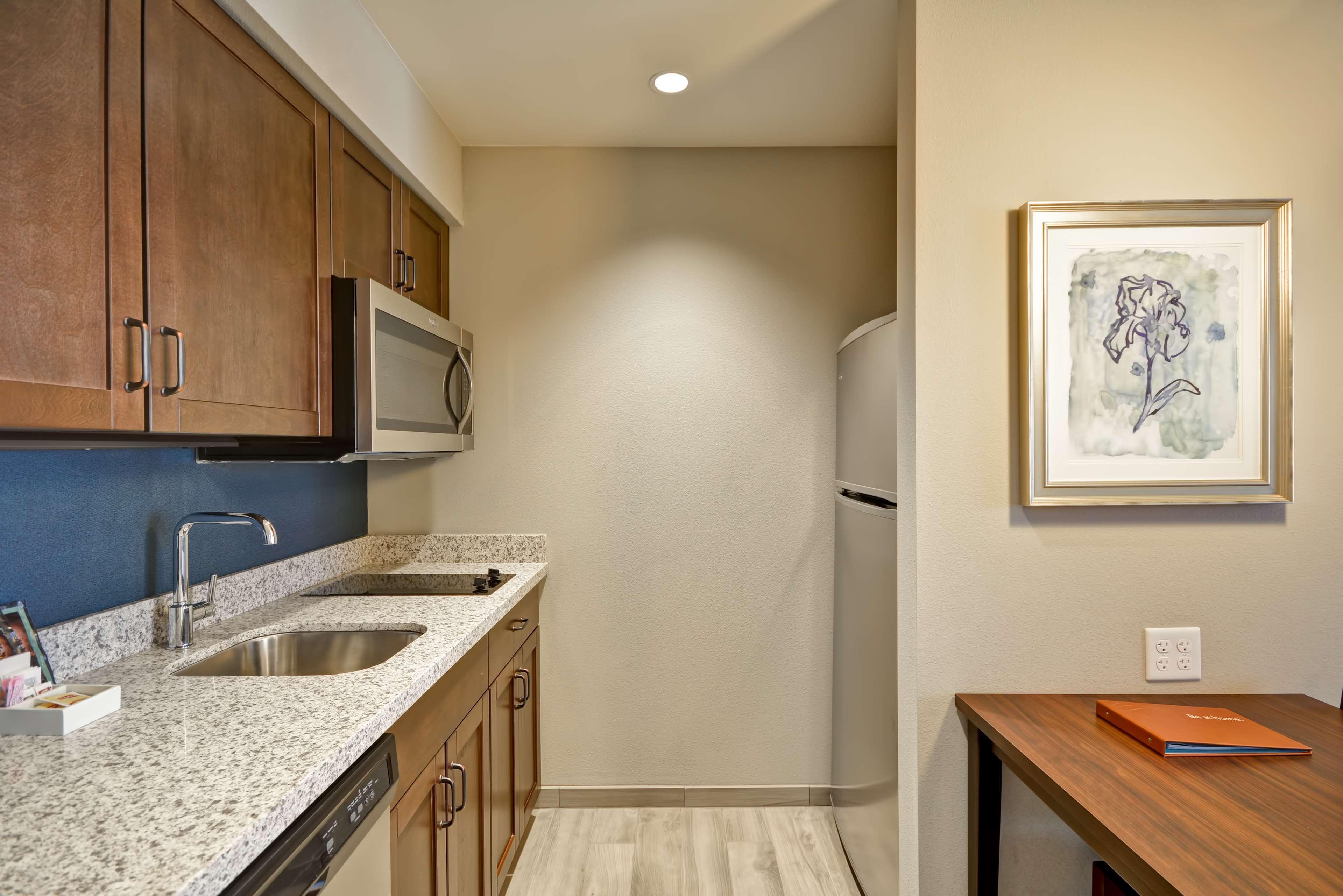 Homewood By Hilton Vegas Center Hotel 3*